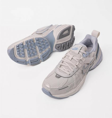 Кросівки жіночі Nike V2k Run (FD0736-009)