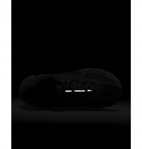 Кросівки жіночі Nike Zoom Vomero 5 (FQ7079-001)
