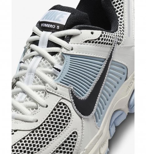 Кросівки жіночі Nike Zoom Vomero 5 (FQ7079-001)