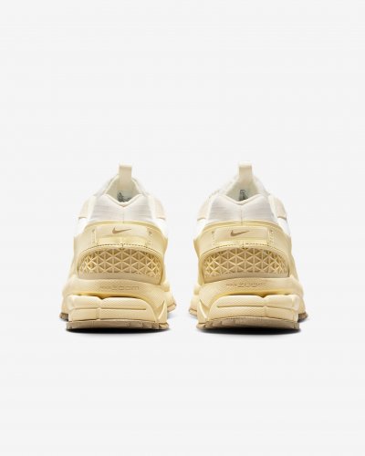 Кросівки унісекс Nike Zoom Vomero Roam (FV2295-101)