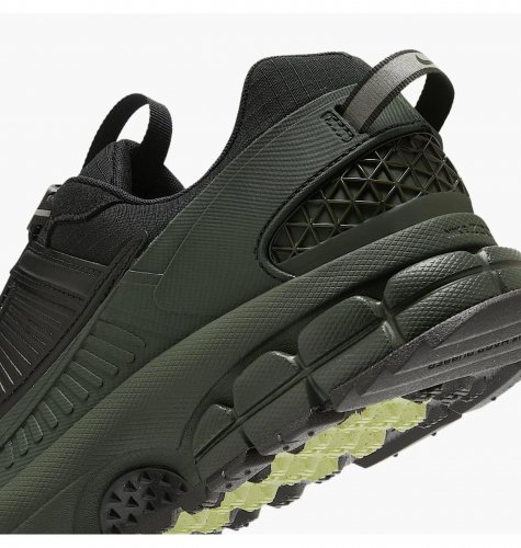 Кросівки чоловічі Nike Zoom Vomero Roam Olive (FV2295-300)