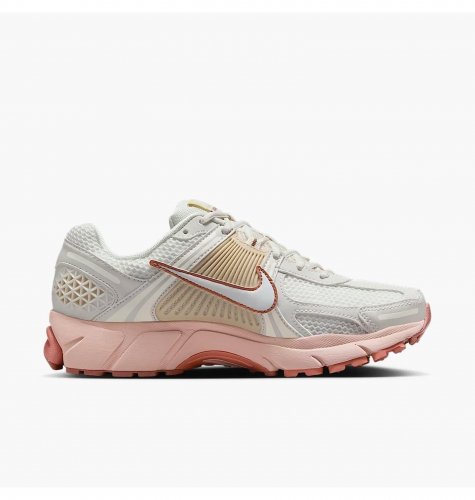 Кросівки жіночі Nike Wmns Zoom Vomero 5 (FJ2028-002)
