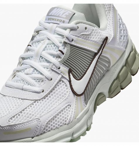 Кросівки жіночі Nike Zoom Vomero 5 (FJ2028-103)
