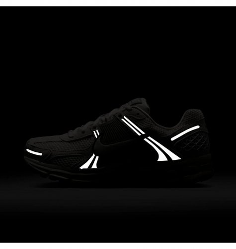 Кросівки жіночі Nike Zoom Vomero 5 (FJ2028-103)