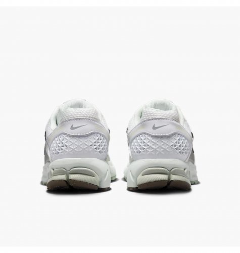 Кросівки жіночі Nike Zoom Vomero 5 (FJ2028-103)