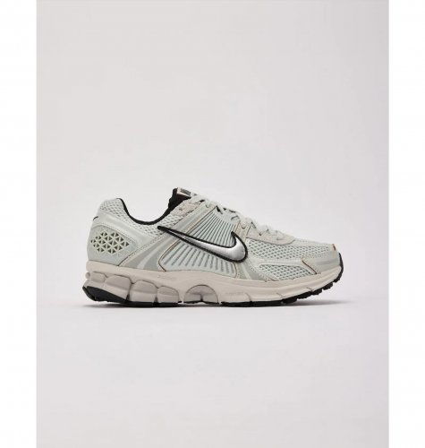 Кросівки жіночі Nike Zoom Vomero 5 (FN6742-001)