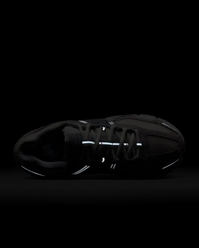 Кросівки унісекс Nike Zoom Vomero 5 (HQ0458-001)