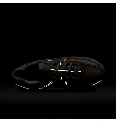 Кросівки жіночі Nike Zoom Vomero 5 (HQ0458-200)