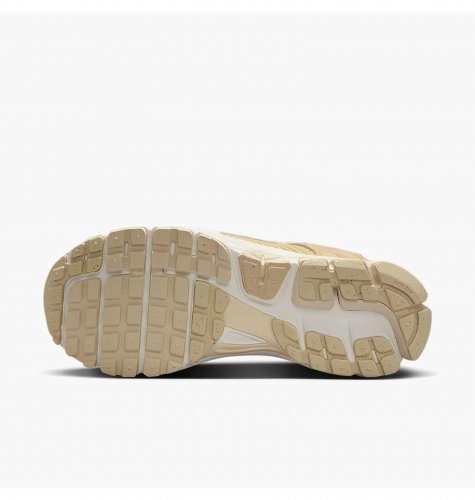 Кросівки жіночі Nike Zoom Vomero 5 (HQ0458-200)