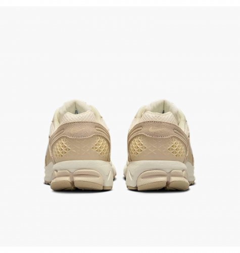 Кросівки жіночі Nike Zoom Vomero 5 (HQ0458-200)