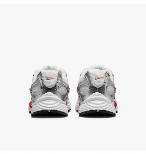 Кросівки жіночі Nike V5 Rnr (HQ7901-100)