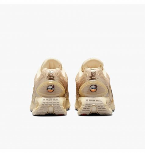 Кросівки жіночі Nike Air Max Dn (HV4861-200)