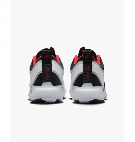 Кросівки чоловічі Nike Air Jordan 37 Low Sneakers (DQ4122-100)