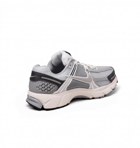 Кросівки чоловічі Nike Zoom Vomero 5 (FD9919-001)