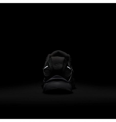 Кросівки чоловічі Nike V5 Rnr White Black Metallic Silver (HQ7901-101)
